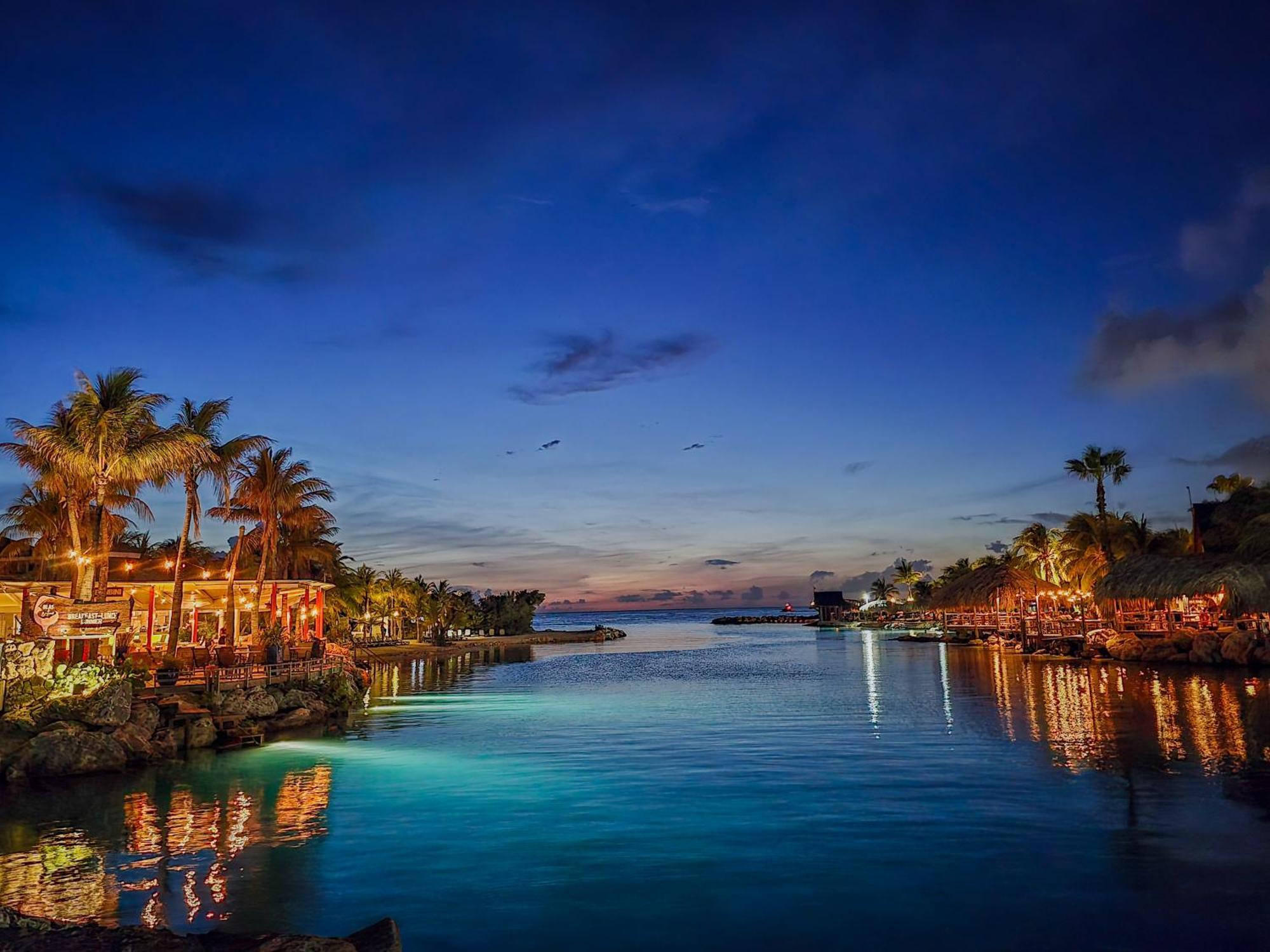 The Royal Sea Aquarium Resort Willemstad Buitenkant foto